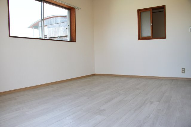 片瀬山1丁目戸建の洋室|南西洋室