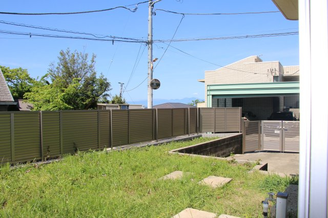 片瀬山1丁目戸建の庭