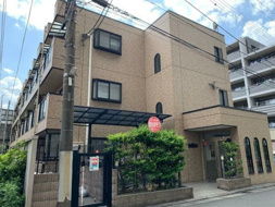 ラティーダ下並木の画像