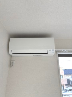 【設備】 | Nコーポ | リビングにエアコン設置