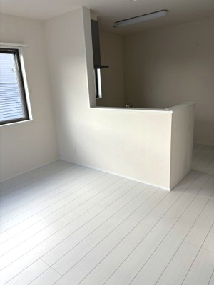 【居間・リビング】 | Nコーポ | 対面システムキッチンです。