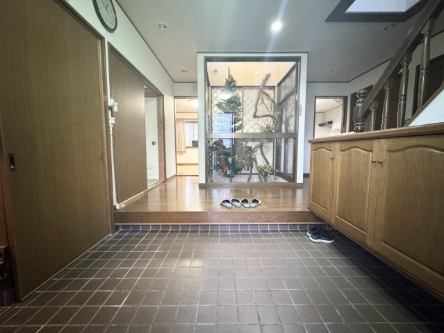 ６SLDKの圧倒的広さ♪エコキュート搭載のゆとり住まい　比企郡吉見町の玄関|きれいな玄関です