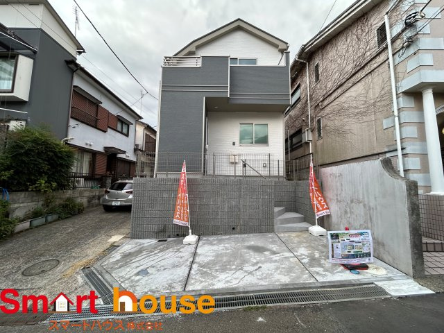 座間市立野台新築1棟の外観|オシャレな外観は、人の目を引くだけではなく自慢したくなりますね！植木を置いたりアレンジは、自由です。自分の好みに仕上げましょう♪