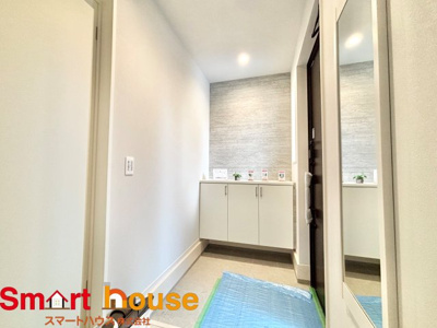 【玄関】 | 相模原市南区相南　新築１棟 | 玄関から見た家の中です！