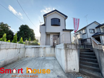 愛川町半原　中古1棟　並列2台駐車可！の画像