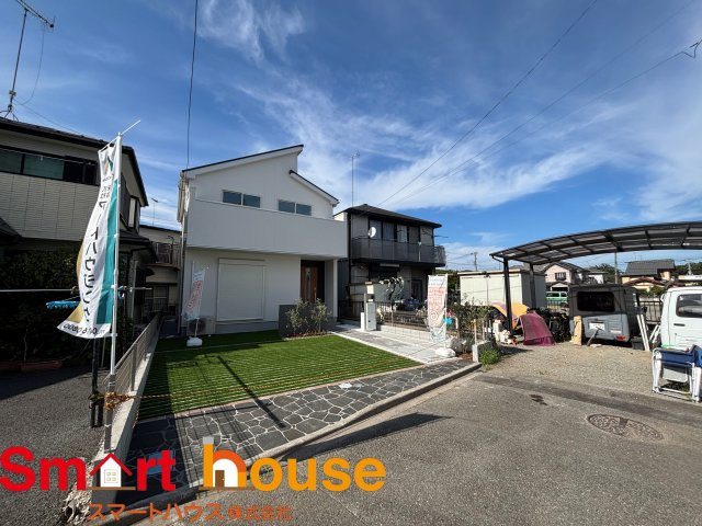 相模原市中央区　上溝　1棟の前面道路含む現地写真|お住まいの前面道路が広いと駐車が楽になり、陽当たりも遮られないので明るく居心地の良いお家になります♪