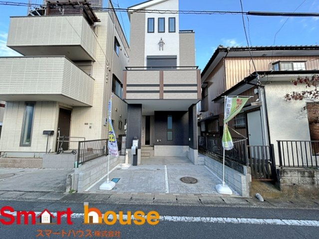 新築1棟　厚木市妻田西の外観|オシャレな外観は、人の目を引くだけではなく自慢したくなりますね！植木を置いたりアレンジは、自由です。自分の好みに仕上げましょう♪