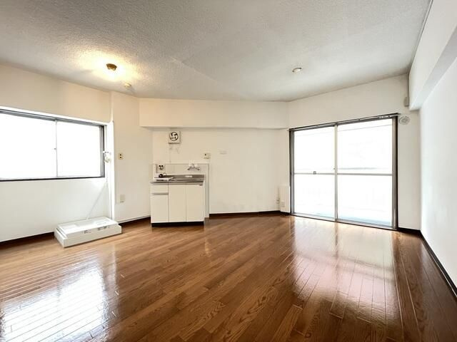 峰マンション（北大塚）の居間・リビング