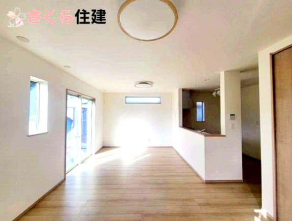 ハートフルタウン鹿沼市栄町1丁目19番　A号棟の構造・工法・仕様|土台から基礎を分離させ、土台からの湿気を基礎へ浸透するのを防ぎます。また、床下換気が可能です。