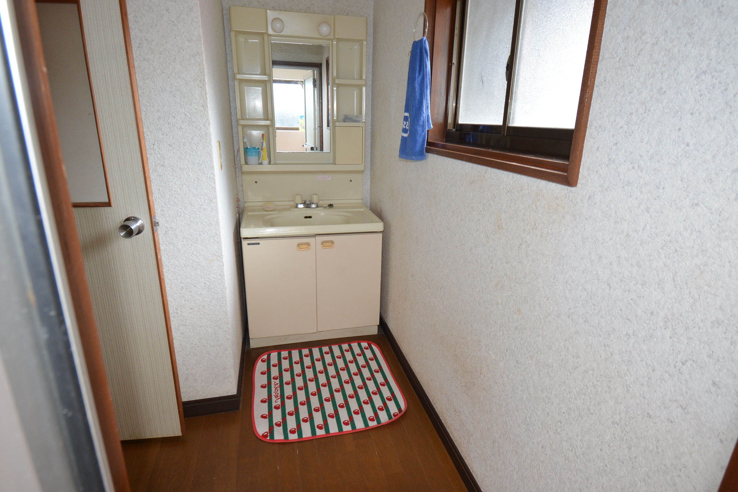 丹波市青垣町小稗の中古一戸建の洗面所|脱衣場