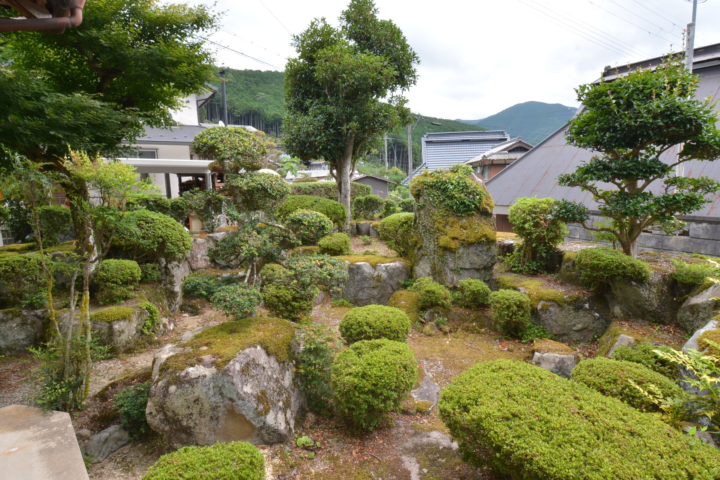 丹波市青垣町小稗の中古一戸建の外観|前栽