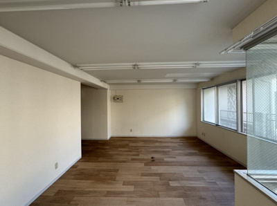 【居間・リビング】 | カサデ元町ビル