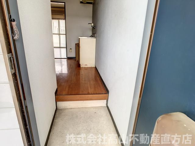 フローラルハイムⅢの玄関