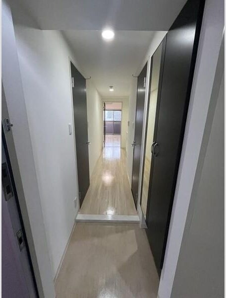 ツインアウルズの玄関