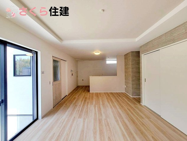 宇都宮市鶴田町27期　1号棟の居間・リビング|たっぷりの陽光と爽やかな風を感じて頂ける、開放感あふれるリビングです。