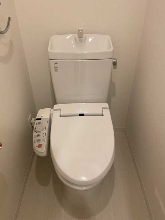 ミリアレジデンス桜新町　敷金０　礼金０　ペット相談のトイレ