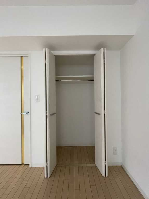 ミリアレジデンス桜新町　敷金０　礼金０　ペット相談の収納