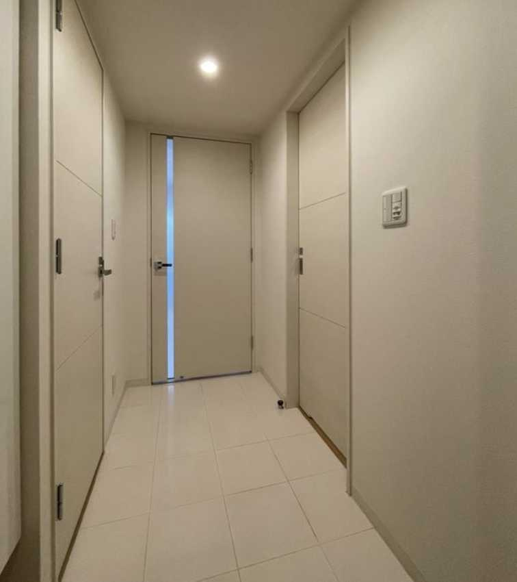 ミリアレジデンス桜新町　敷金０　礼金０　ペット相談の玄関