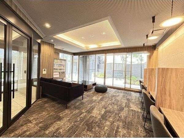 レジディア泉のロビー