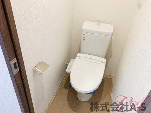 プレサンス久屋大通公園セラフィのトイレ|同間取り画像使用
実際のお部屋と色などが異なる場合がございます。