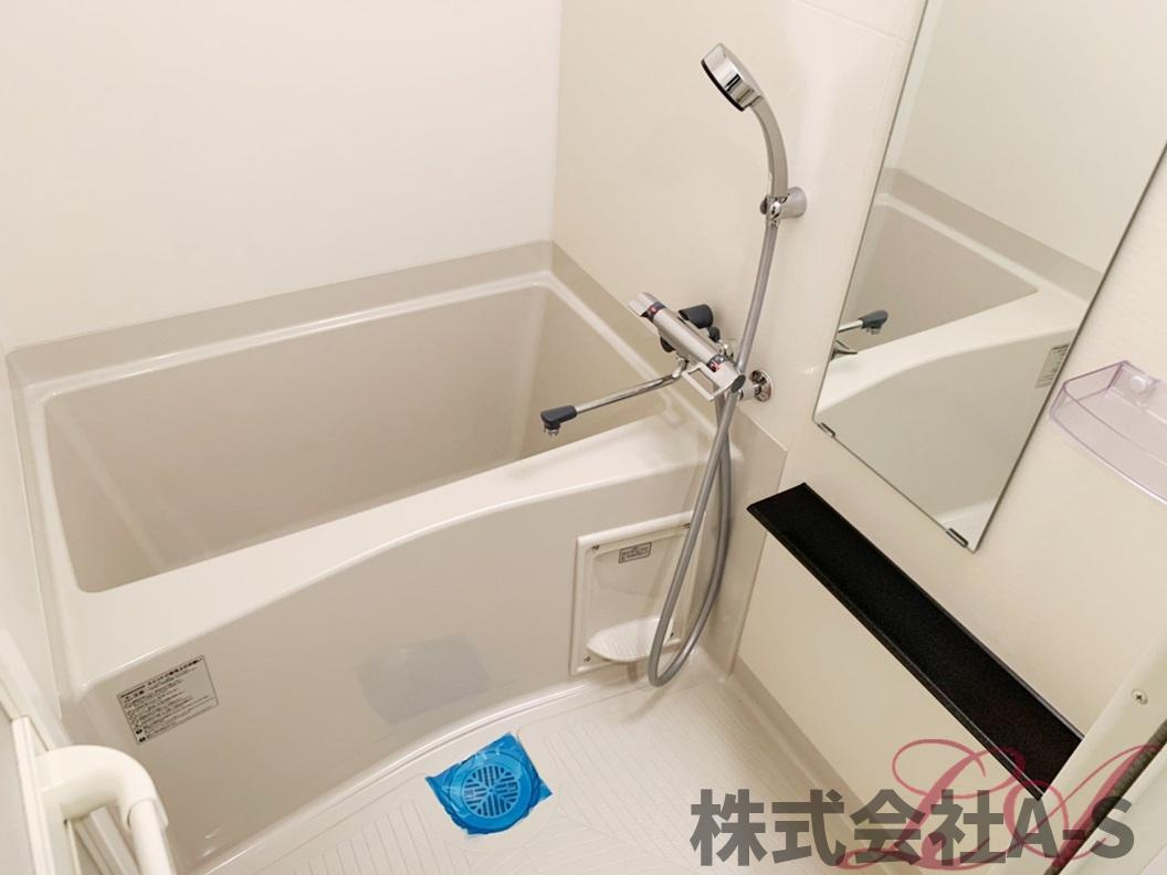 プレサンス久屋大通公園セラフィの浴室|同間取り画像使用
実際のお部屋と色などが異なる場合がございます。