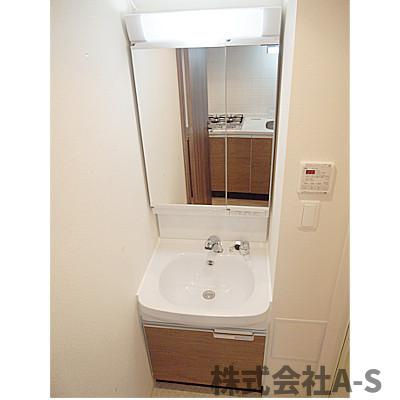 プレサンス久屋大通公園セラフィの内装|同間取り画像使用
実際のお部屋と色などが異なる場合がございます。