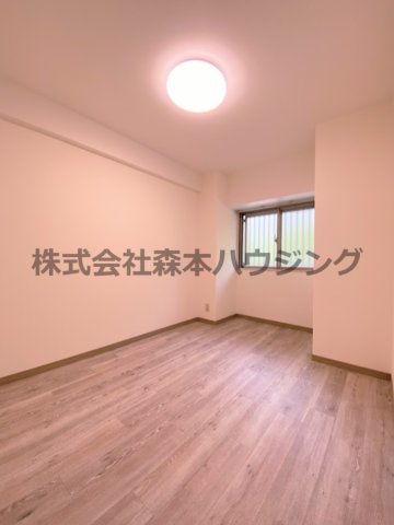 【洋室】 | 　PHOENIX COURT 交野Ⅰ | ゆったりした洋室です