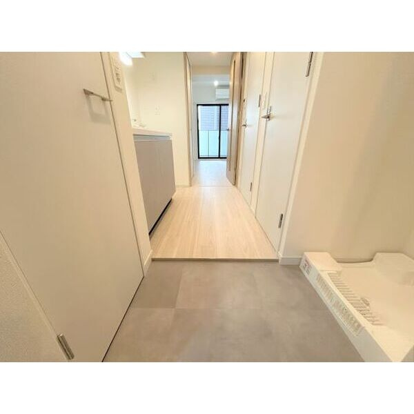 ブランシエスタ西京極の玄関