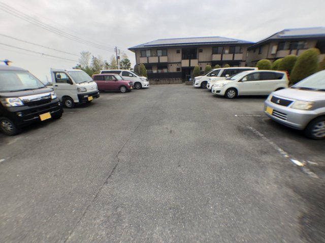 グランメール州見台　A棟の駐車場
