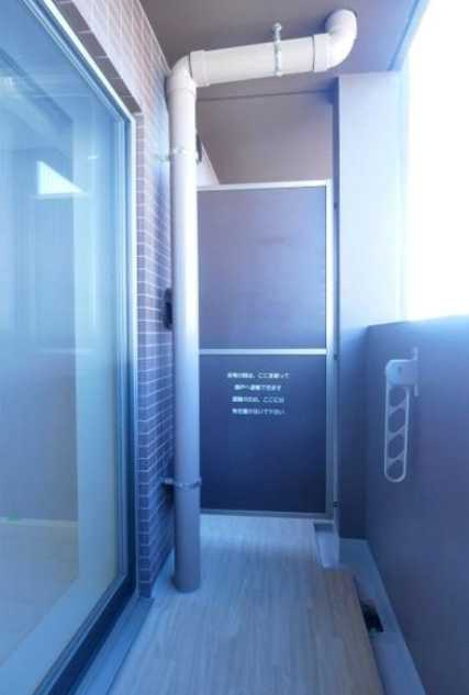 PREMIUM CUBE世田谷♯mo 　築浅　ペット相談　ネット無料のバルコニー