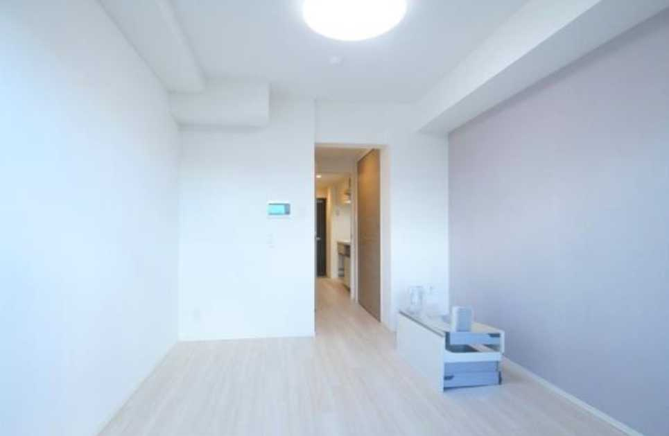 PREMIUM CUBE世田谷♯mo 　築浅　ペット相談　ネット無料の居間・リビング