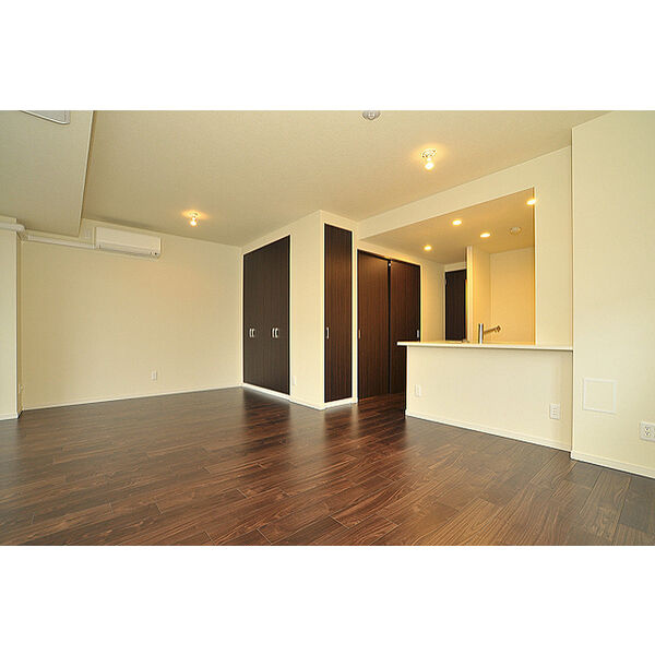 ブランシエラ二条城の居間・リビング