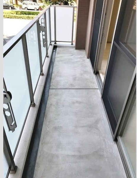 セレブレイト葵のバルコニー