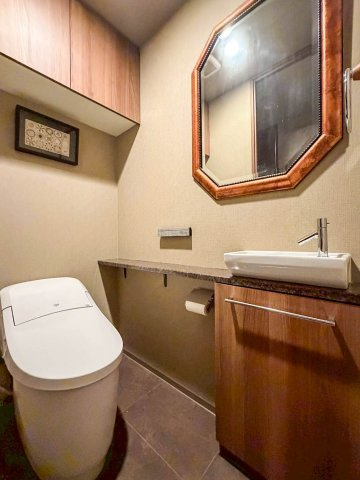 【トイレ】 | ブランズタワー梅田Ｎｏｒｔｈ | 手洗いボウルの有るゆったりトイレ♪