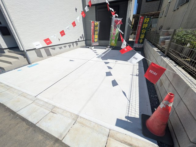 守谷市松ケ丘5期　新築戸建　２号棟の駐車場|駐車は2台可能です♪