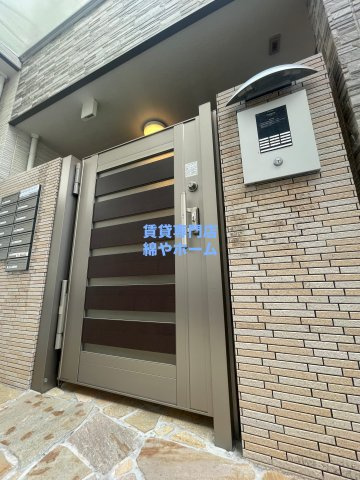 フジパレス我孫子前Ⅱ番館のエントランス