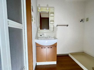 【洗面所】 | フォレストヴィラ | 洗髪洗面化粧台