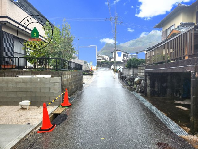 大野城市乙金東1丁目台1-2棟（2号棟）の前面道路含む現地写真|前面道路です。