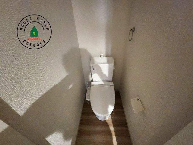 大野城市乙金東1丁目台1-2棟（1号棟）の内観：施工例|温水洗浄便座を完備しております。2ヶ所にトイレがあるのは朝の慌ただしい時間も安心です。