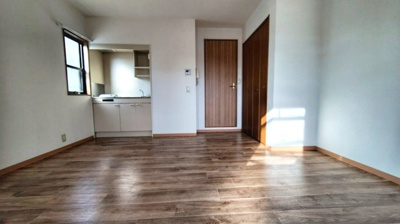 【洋室】 | メゾンパーシモン