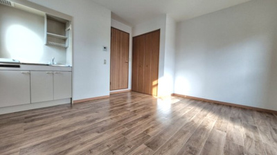 【洋室】 | メゾンパーシモン