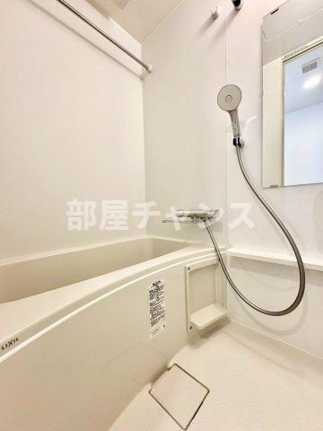 ディアレイシャス東別院Ⅳの浴室