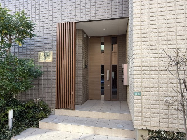 エリシオン野方のエントランス