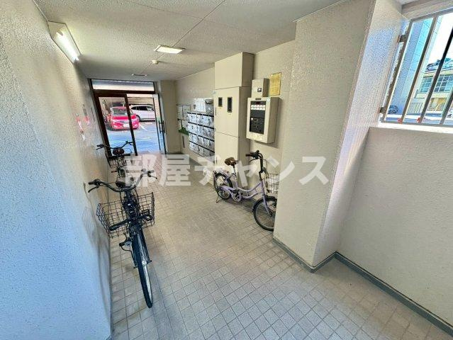 コスモパレスピースワンのロビー