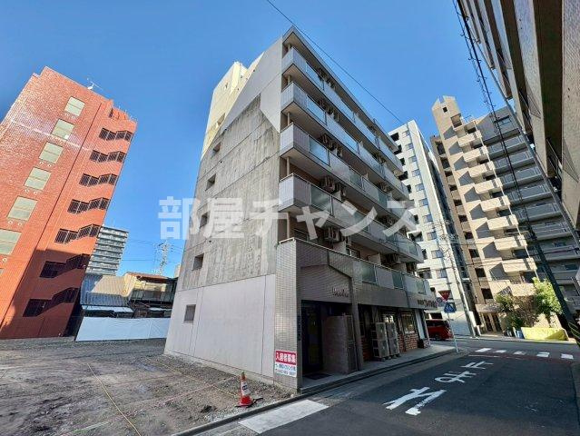 コスモパレスピースワンの外観