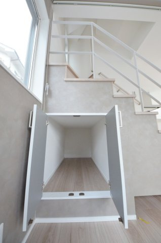 上安七丁目の収納|タタミコーナーにも収納スペース有