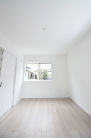 上安七丁目の洋室|全居室収納スペース有、お部屋が広く綺麗に使えます