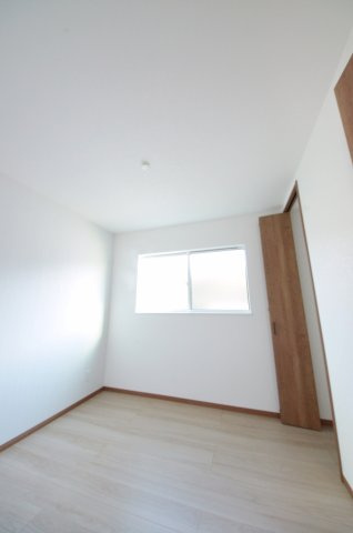 中野6丁目の洋室|全居室収納スペース有、お部屋が広く綺麗に使えます