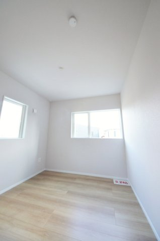 八木八丁目の洋室|全居室収納スペース有、お部屋が広く綺麗に使えます