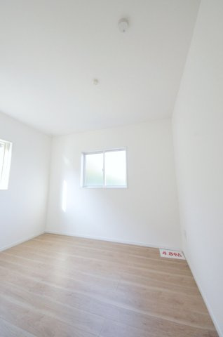 八木八丁目の洋室|全居室収納スペース有、お部屋が広く綺麗に使えます